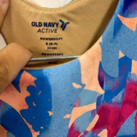 Girls Sports Bra/Gym Top Size Small 6 To 7 - Picture 2 of 3